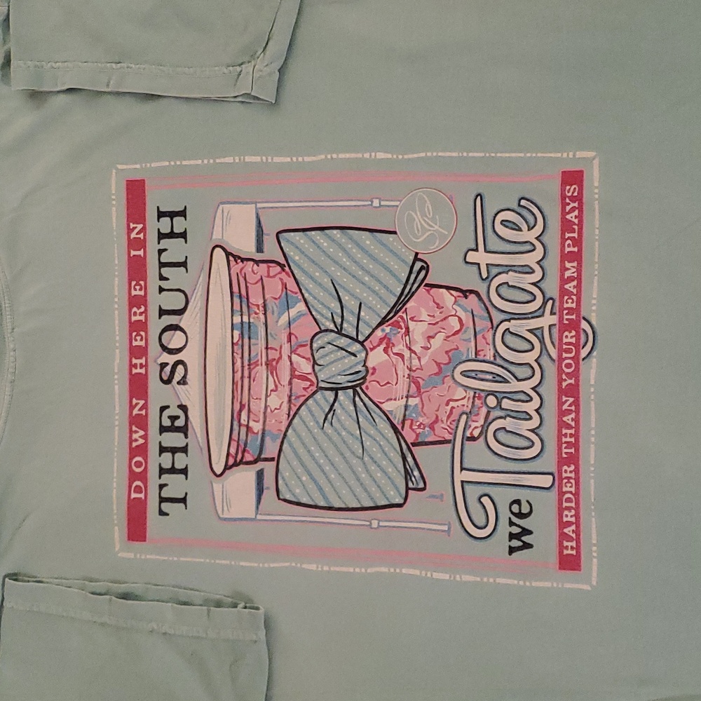 Vintage Comfort Colors 'Sassyfrass Tees Tailgating' tshirt Size Large